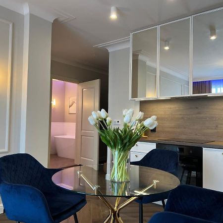 Nr 12 Europa22 Exclusive Z Garazem Podziemnym Appartement Tomaszów Mazowiecki Buitenkant foto